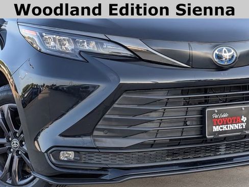 Used 2024 Toyota Sienna XLE Woodland Edition AWD/4WD image 3