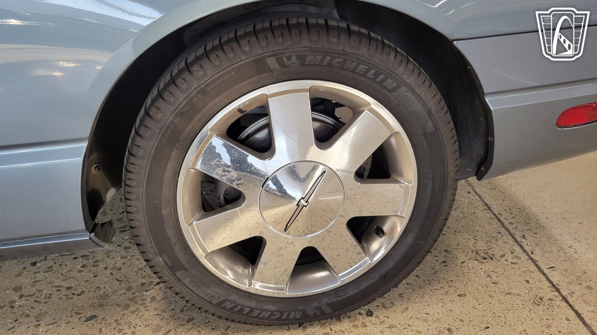 Used 2005 Ford Thunderbird RWD image 6