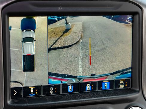 Used 2021 GMC Sierra 3500 Denali w/ Technology Package AWD/4WD image 21