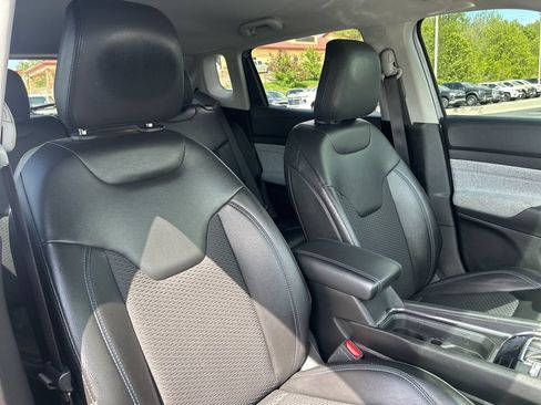 Used 2022 Jeep Compass Latitude AWD/4WD image 43