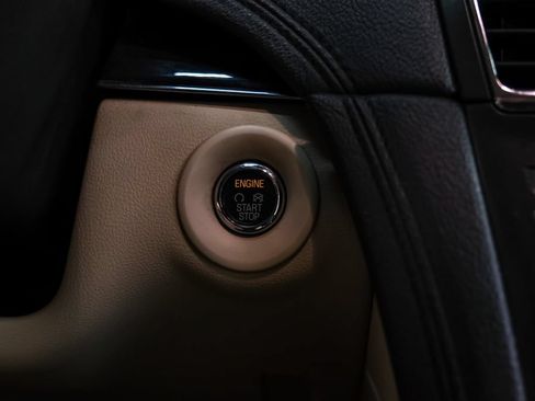Used 2019 Lincoln MKT AWD image 20
