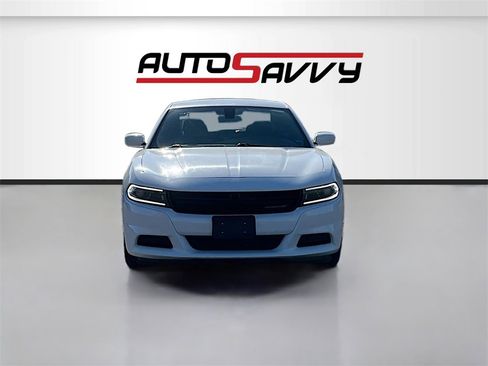 Used 2022 Dodge Charger SXT image 2