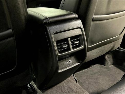 Used 2023 Cadillac XT4 Premium Luxury image 33