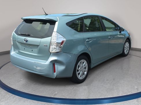 Used 2013 Toyota Prius V Two FWD image 5