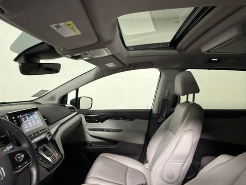 Used 2024 Honda Odyssey Touring image 31