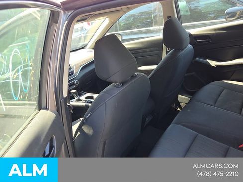 Used 2025 Nissan Altima 2.5 SV FWD image 6
