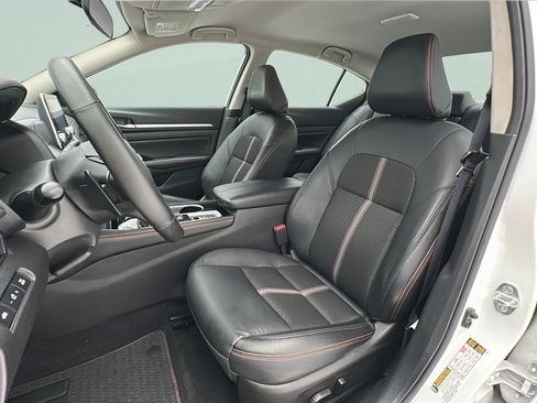 Used 2025 Nissan Altima 2.5 SR AWD/4WD image 13