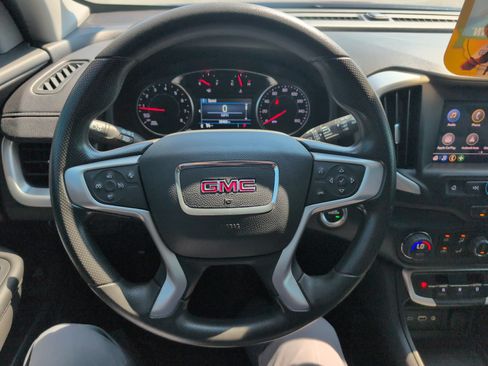 Used 2024 GMC Terrain SLE w/ Driver Convenience Package FWD image 21