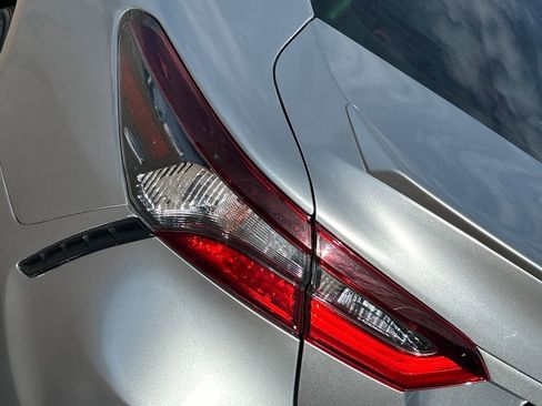 Used 2022 Toyota Camry SE image 23