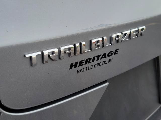 Used 2023 Chevrolet TrailBlazer LT FWD image 33