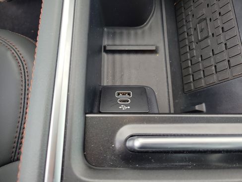 New 2025 Ford Expedition Active AWD/4WD image 27