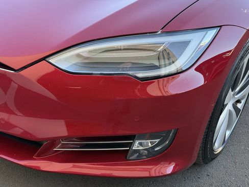 Used 2020 Tesla Model S Long Range Plus image 36