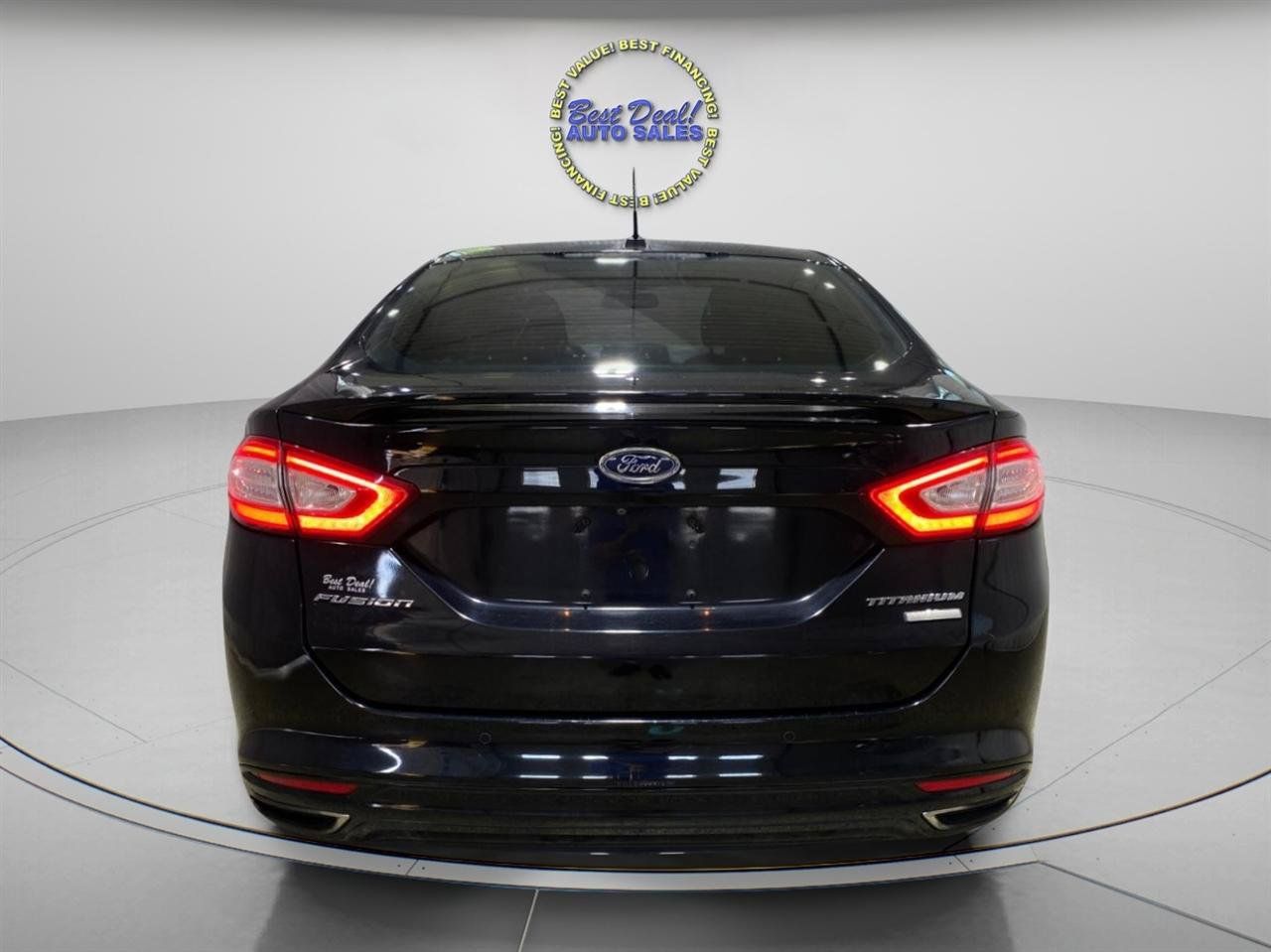 Used 2016 Ford Fusion Titanium FWD image 3