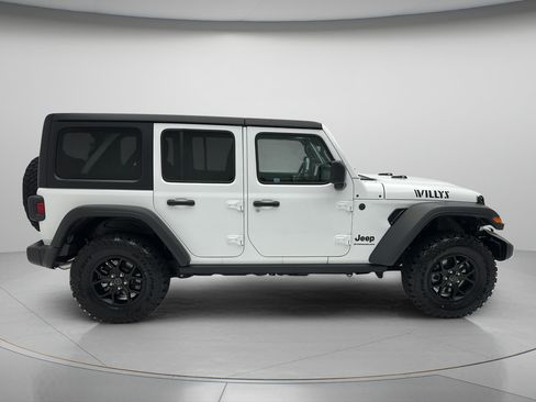 Used 2025 Jeep Wrangler Unlimited Sport AWD/4WD image 6
