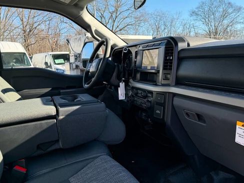 Used 2024 Ford F350 XLT image 14