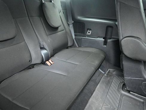 Used 2023 Ford Explorer XLT AWD/4WD image 11
