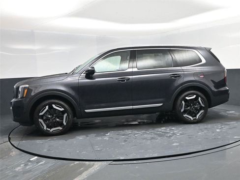 New 2025 Kia Telluride EX image 3