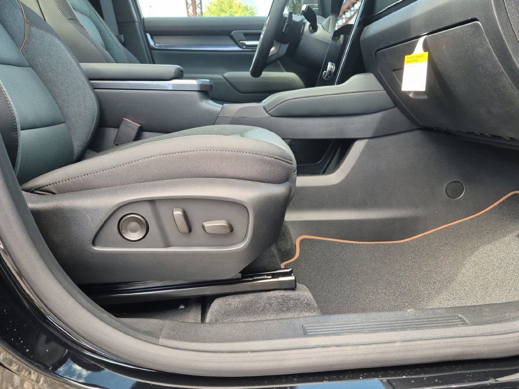 New 2027 GMC Terrain AT4 w/ Convenience Package III AWD/4WD image 26