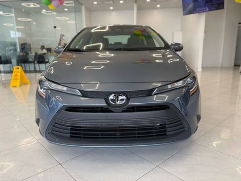 Used 2024 Toyota Corolla LE image 2