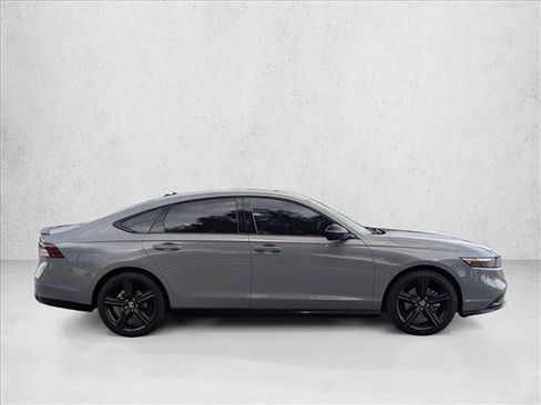 Used 2025 Honda Accord Sport image 4