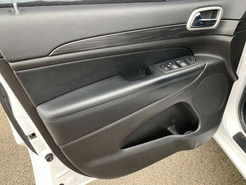 Used 2021 Jeep Grand Cherokee Laredo X image 20