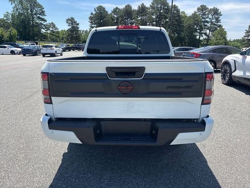 Used 2025 Nissan Frontier PRO-4X AWD/4WD image 7