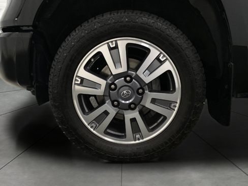 Used 2019 Toyota Tundra Platinum AWD/4WD image 11