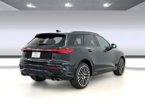 Used 2025 Audi SQ5 Prestige AWD/4WD image 9