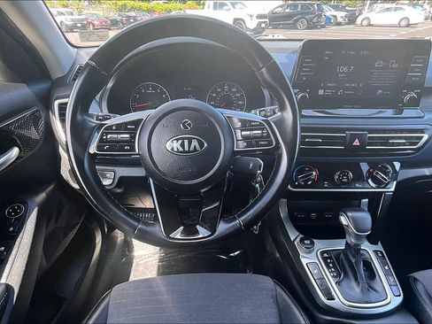 Used 2021 Kia Seltos S AWD/4WD image 5