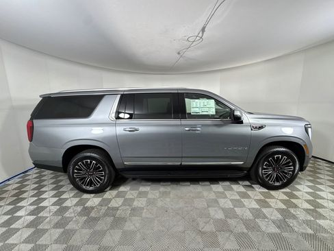 New 2026 GMC Yukon XL Elevation w/ LPO, Floor Liner Package image 4