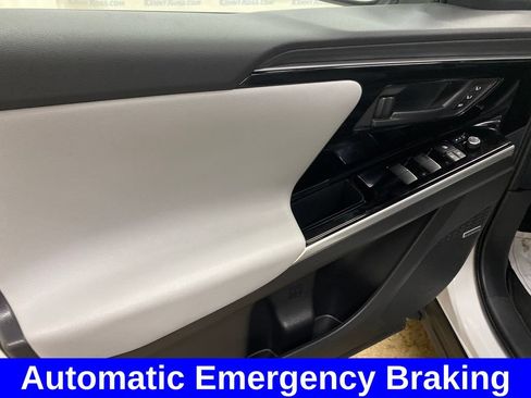Certified 2024 Subaru Solterra AWD/4WD image 10