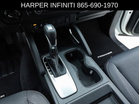 Used 2025 Nissan Frontier SV w/ SV Convenience Package image 61