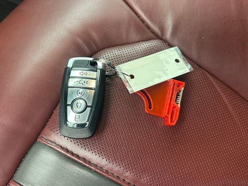 Certified 2022 Ford F350 Platinum image 51