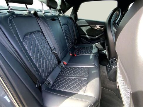 Used 2020 Audi S4 Premium Plus w/ Premium Plus Package image 19