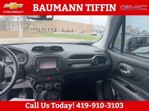 Used 2017 Jeep Renegade Altitude image 16