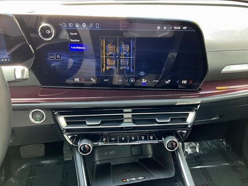 Used 2026 Chevrolet Traverse Z71 w/ LPO, Floor Liner Package image 27