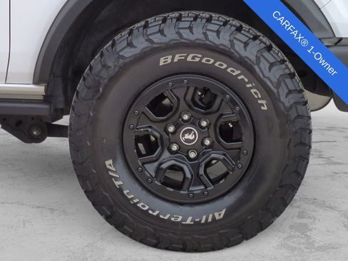 Used 2023 Ford Bronco Wildtrak image 17