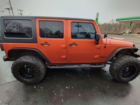 Used 2011 Jeep Wrangler Unlimited Sport image 3