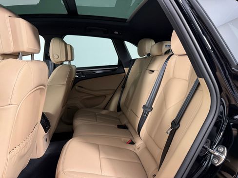 Certified 2026 Porsche Macan AWD/4WD image 16