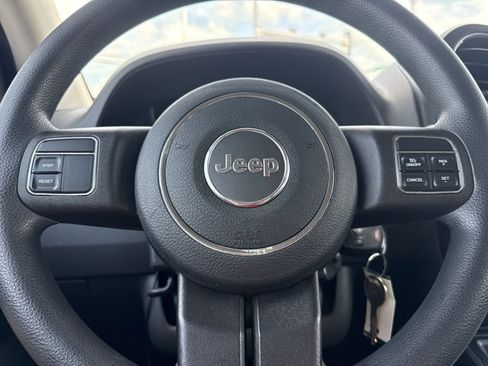 Used 2012 Jeep Compass Sport FWD image 15
