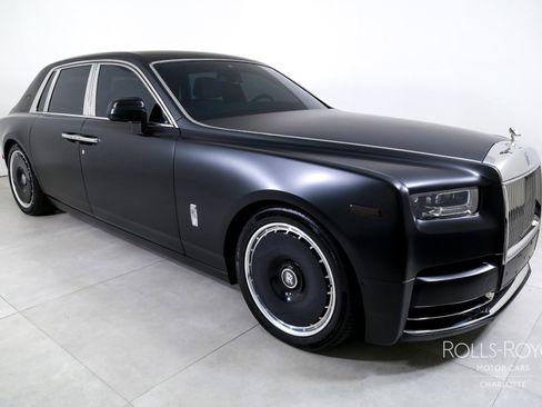Used 2025 Rolls-Royce Phantom Sedan image 5