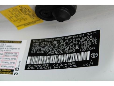 Used 2019 Toyota C-HR XLE FWD image 20