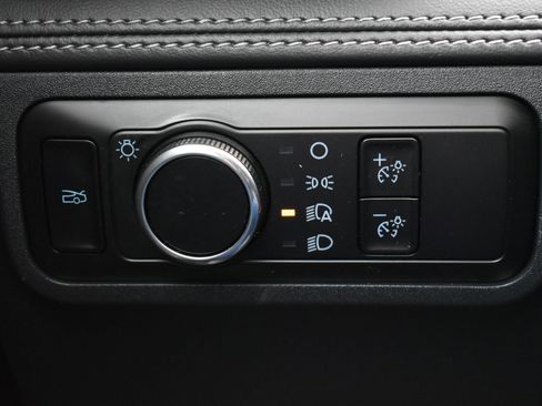 Used 2024 Ford Mustang Premium image 18