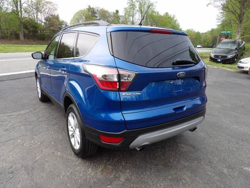 Used 2017 Ford Escape SE w/ Equipment Group 201A AWD/4WD image 5