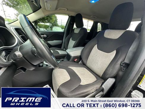 Used 2014 Jeep Cherokee Latitude image 14