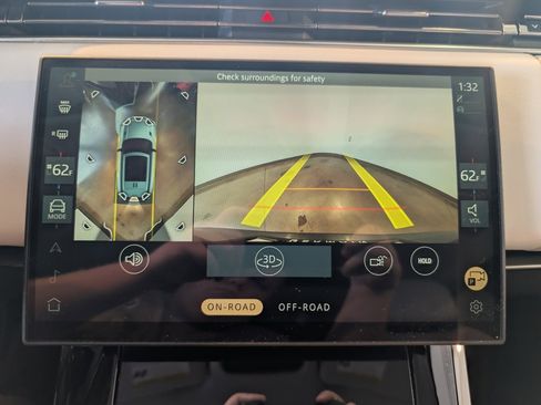 Used 2024 Land Rover Range Rover Sport SE image 21