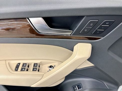 Used 2019 Audi Q5 2.0T Premium w/ Convenience Package image 21