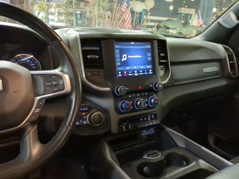 Used 2021 RAM 1500 Big Horn AWD/4WD image 12