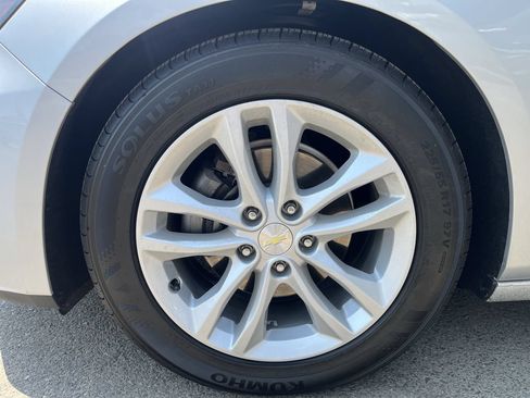 Used 2018 Chevrolet Malibu Hybrid w/ Driver Confidence Package FWD image 30