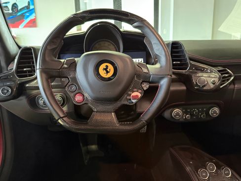 Used 2011 Ferrari 458 Italia Coupe RWD image 35